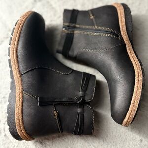 b.o.c. Born Addi Women's Black Ankle Boots -
Size 7 New without tags.